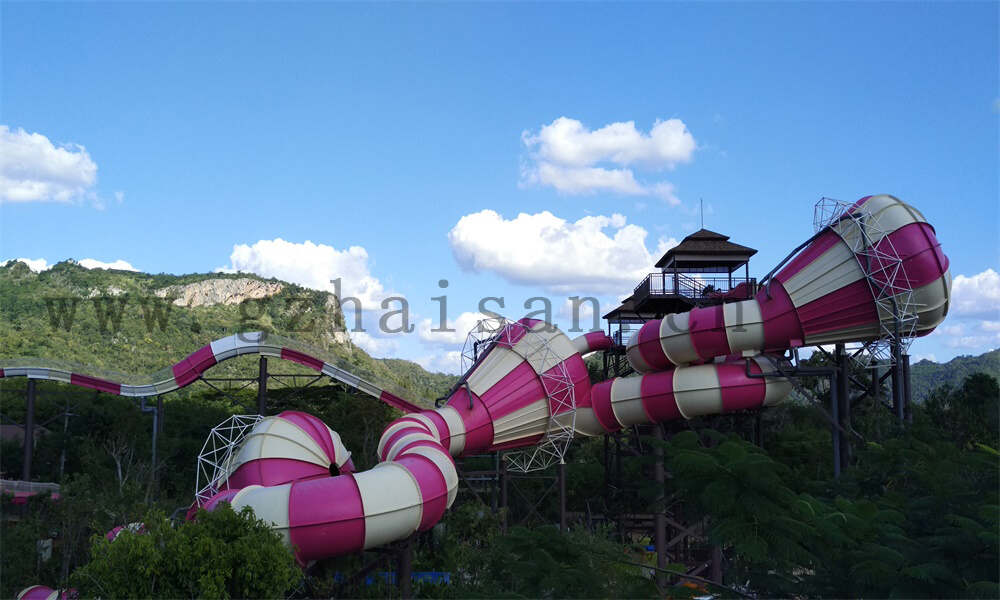 水上滑梯厂创新引领者：刺激与安全的完美结合