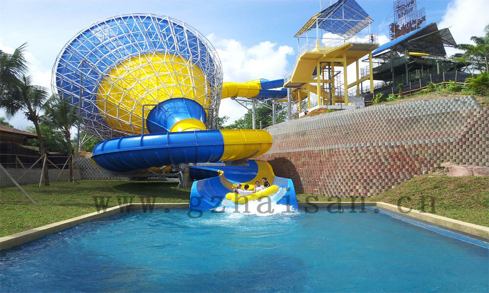 如何设计独特且创新的水上乐园？