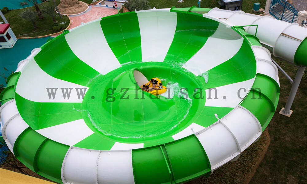 水上乐园滑梯告诉你如何选择优质的幼儿园滑滑梯